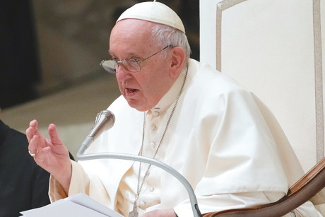 Permitirá Papa que mujeres voten en próximo sínodo