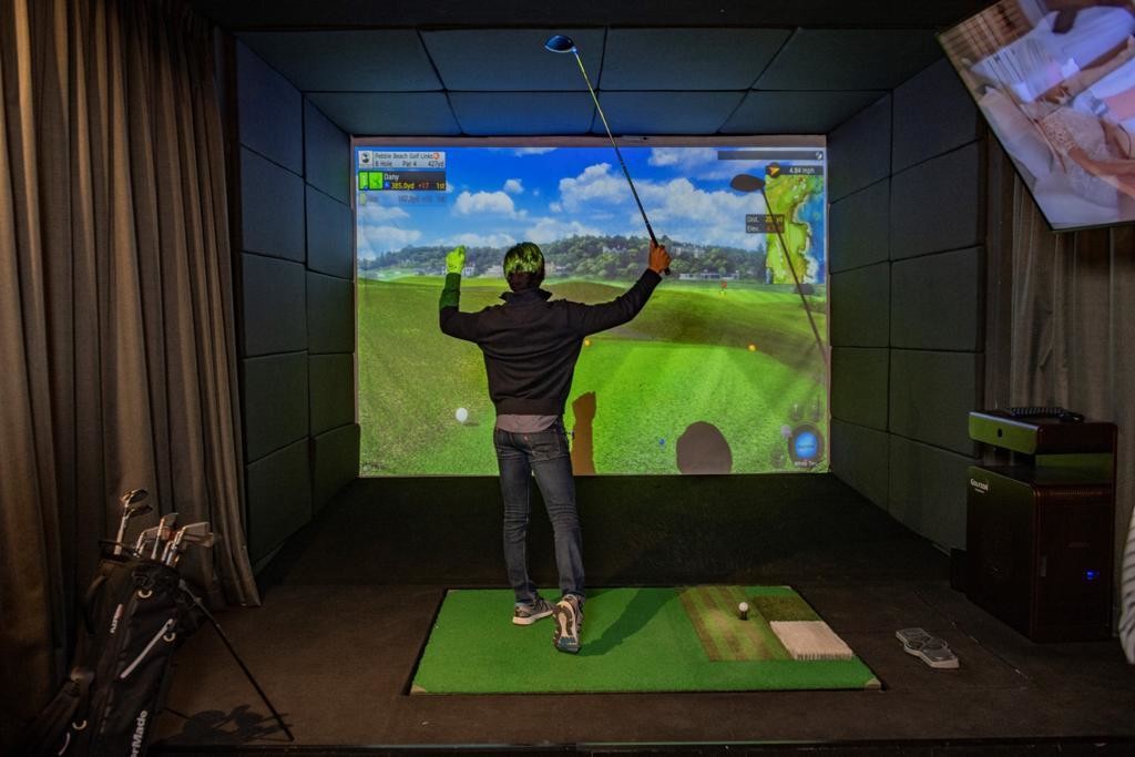El simulador de golf Golfzon ofrece un punto medio entre deporte y tecnología