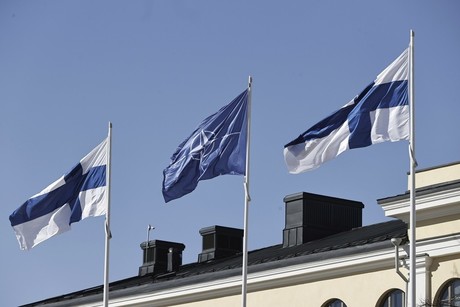 Ingresa Finlandia a la OTAN en un revés para Putin