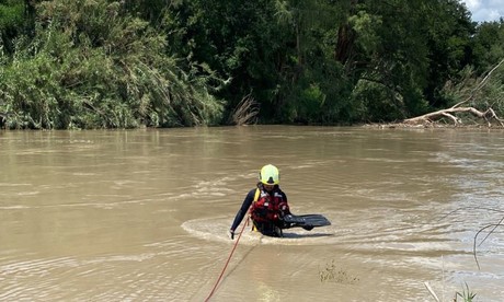 Continúan búsqueda de persona en río San Juan