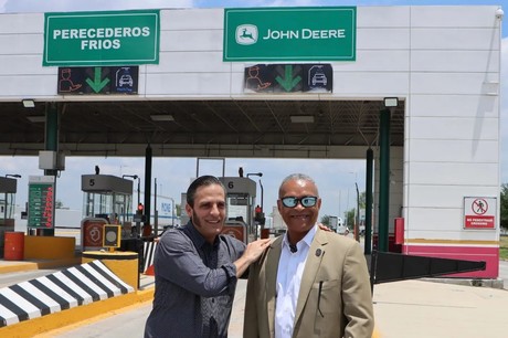 Inaugura Puerto Colombia carril exclusivo para John Deere