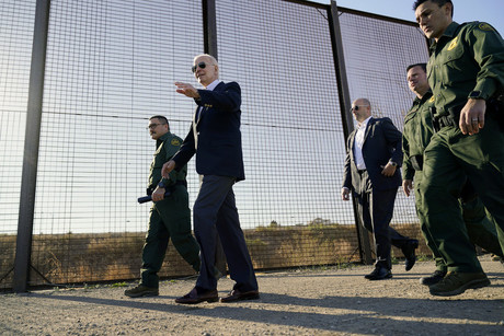 Busca EUA despachar 1,500 militares a frontera con México