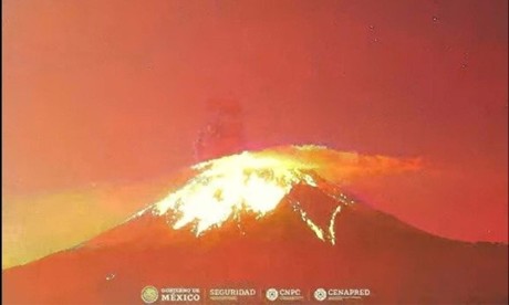 El Popocatépetl celebra el 10 de mayo con fuerte explosión