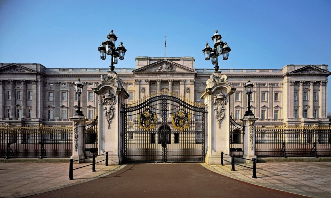 Reportan 'amenaza de seguridad' en Palacio de Buckingham