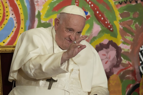 Papa Francisco cancela reuniones; está mal de salud