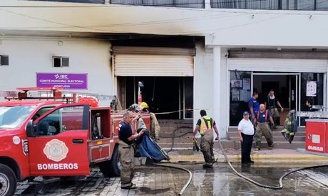 Se incendian oficinas del Instituto Electoral de Coahuila