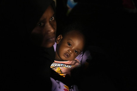 Continúa migración masiva debido a conflicto en Sudán