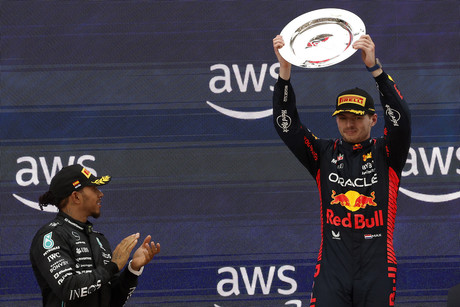 Verstappen gana el GP de España; Checo Pérez alcanza 4to lugar