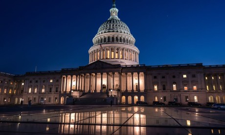 Senado de EUA aprueba iniciativa para elevar tope de deuda