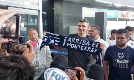 'Tano' Ortiz llega a Monterrey; aún contempla a Funes Mori