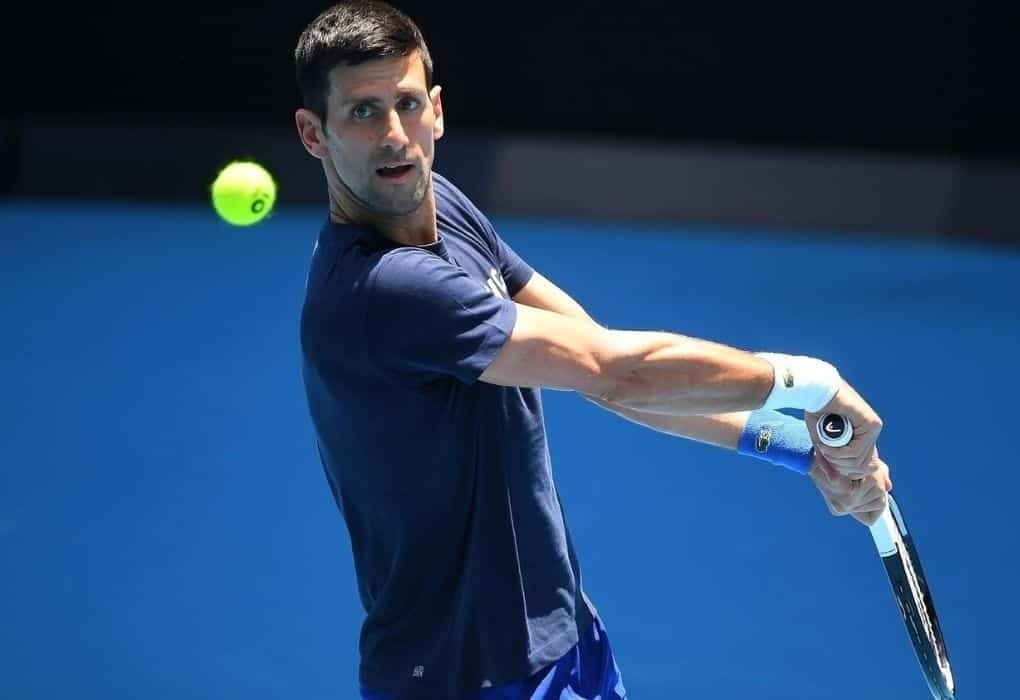 Djokovic admite errores en trámites para entrar a Australia