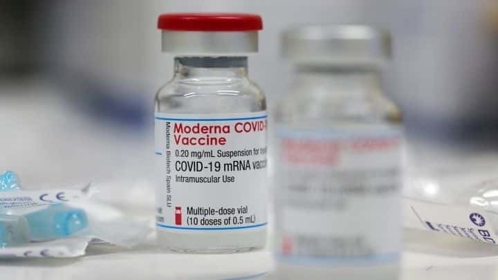México aprobará 'muy pronto' vacuna de Moderna contra Covid