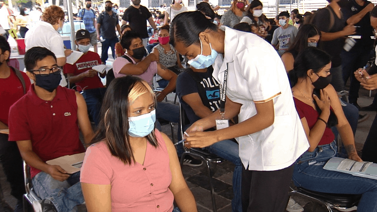 Van más de 53 mil vacunas aplicadas a jóvenes de Monterrey