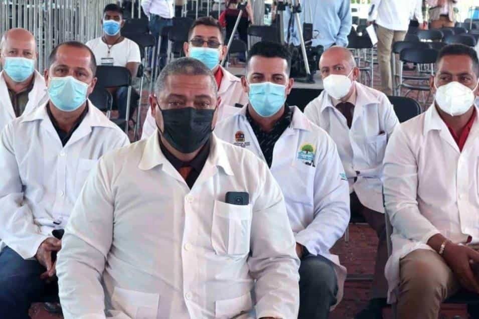 Llegan A México Los Primeros Médicos Cubanos 1084