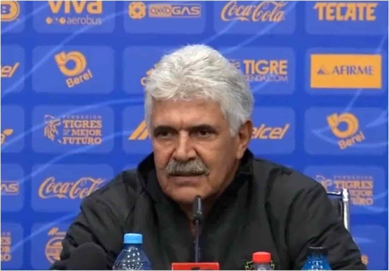 Tuca Ferretti podría ser entrenador de Pumas