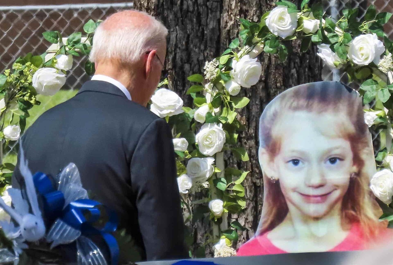 Biden visita escuela de Texas donde ocurrió masacre de niños
