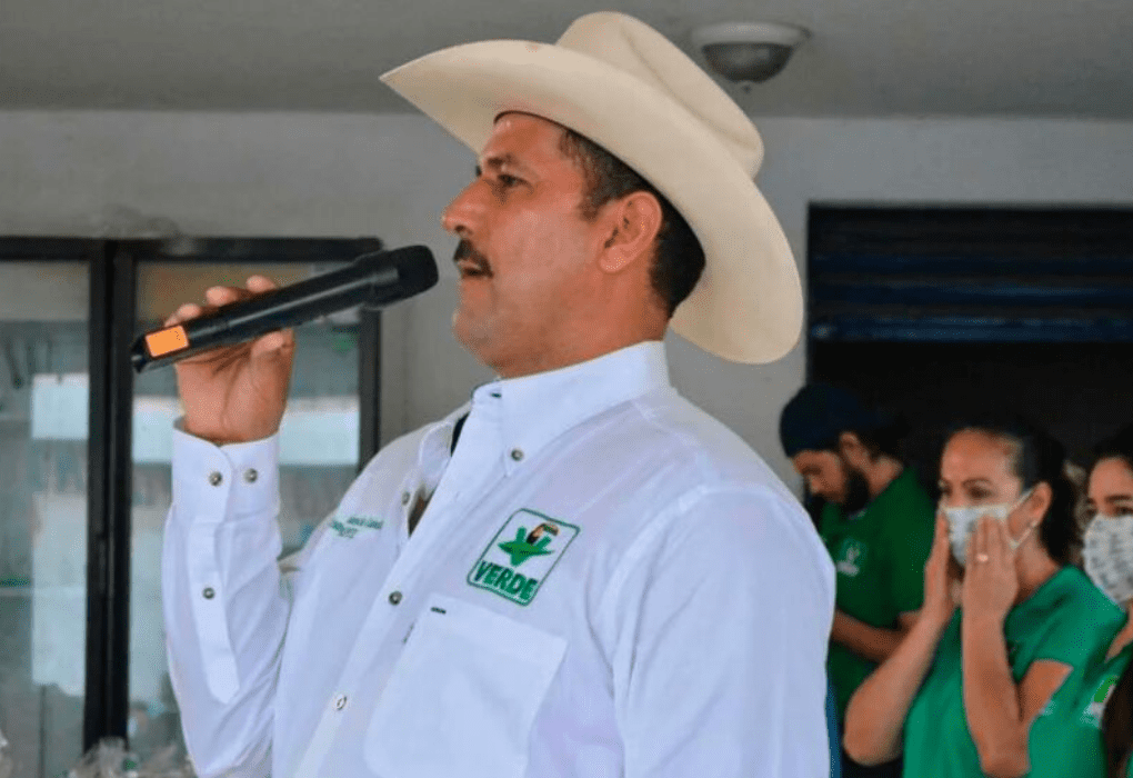 Asesinan a César Valencia, alcalde de Aguililla, Michoacán
