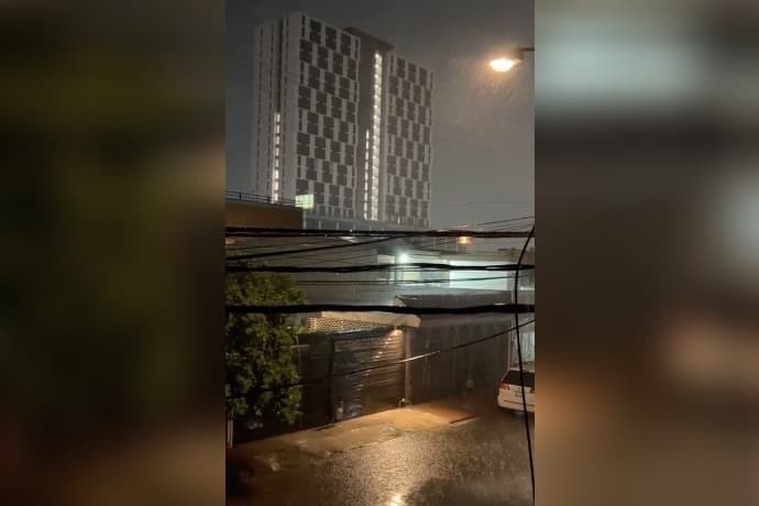 Llueve en área metropolitana de Monterrey