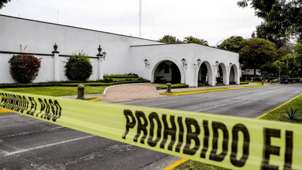 Policía se suicida al interior de Casa Jalisco