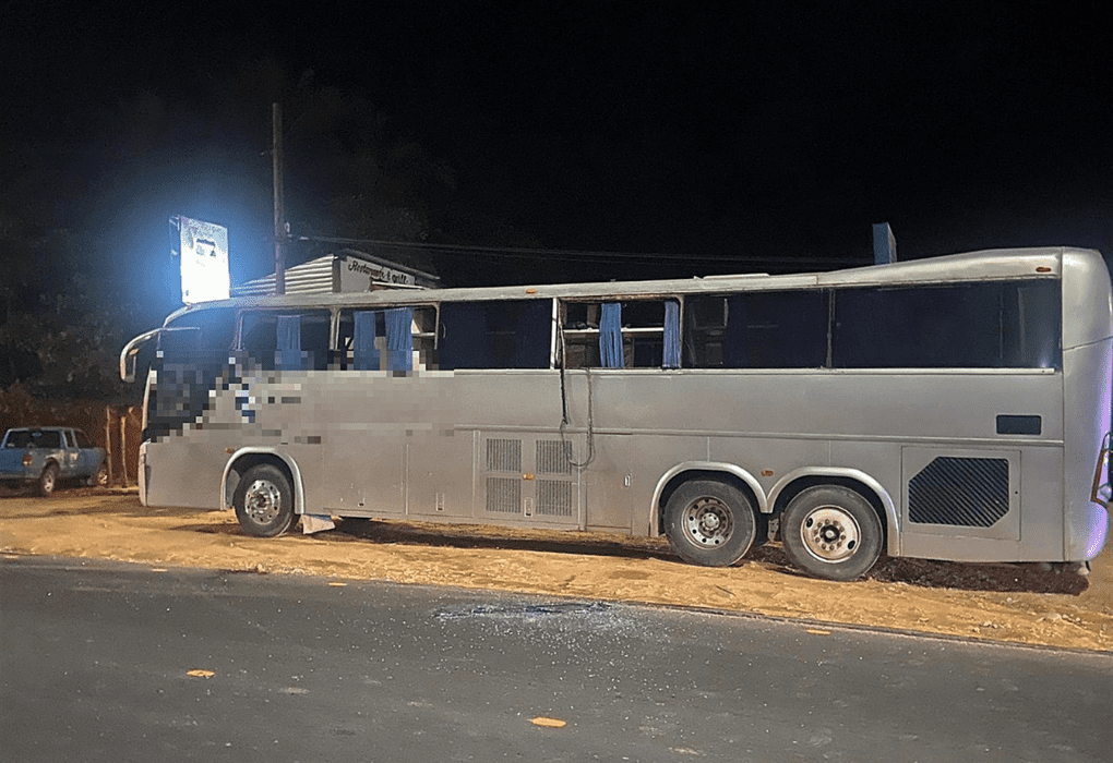Detienen a 198 migrantes en dos autobuses en Oaxaca
