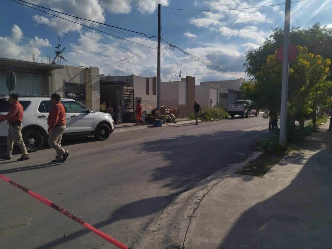 Ejecutan a dos hombres al interior de su casa en Escobedo