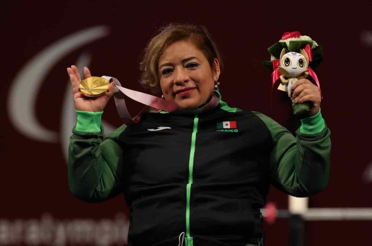 Pesista mexicana Amalia Pérez gana su cuarto oro olímpico