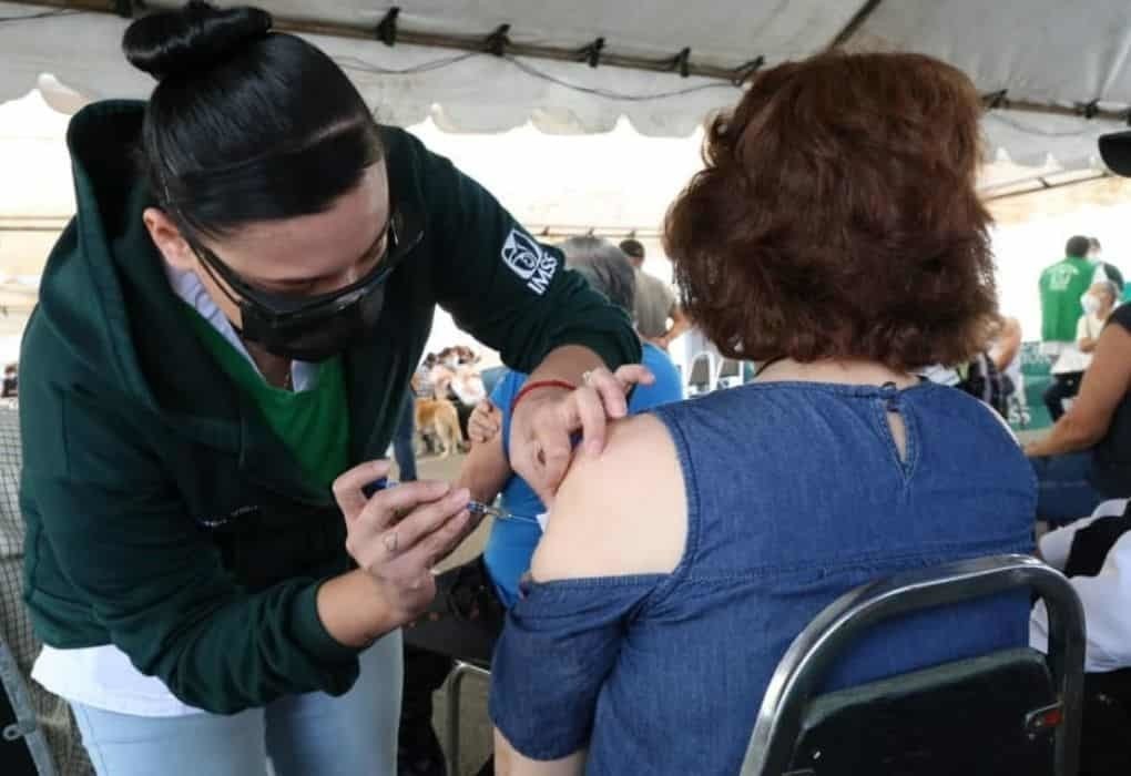 Aplican cerca de 5 millones de vacunas en Nuevo León