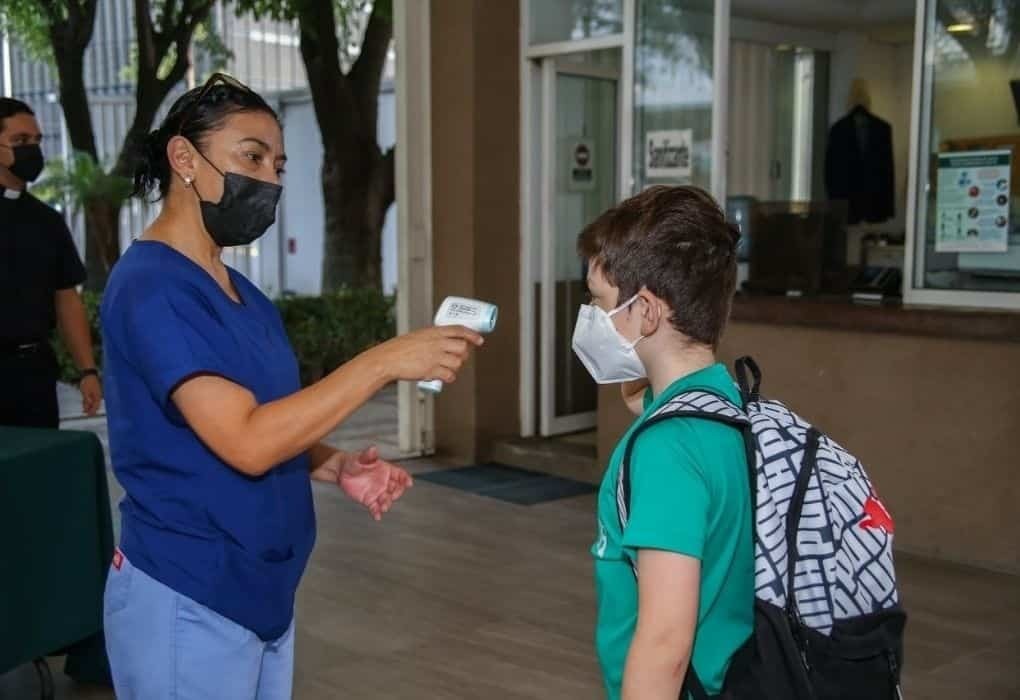 Suman 5 contagios en colegios de Nuevo León
