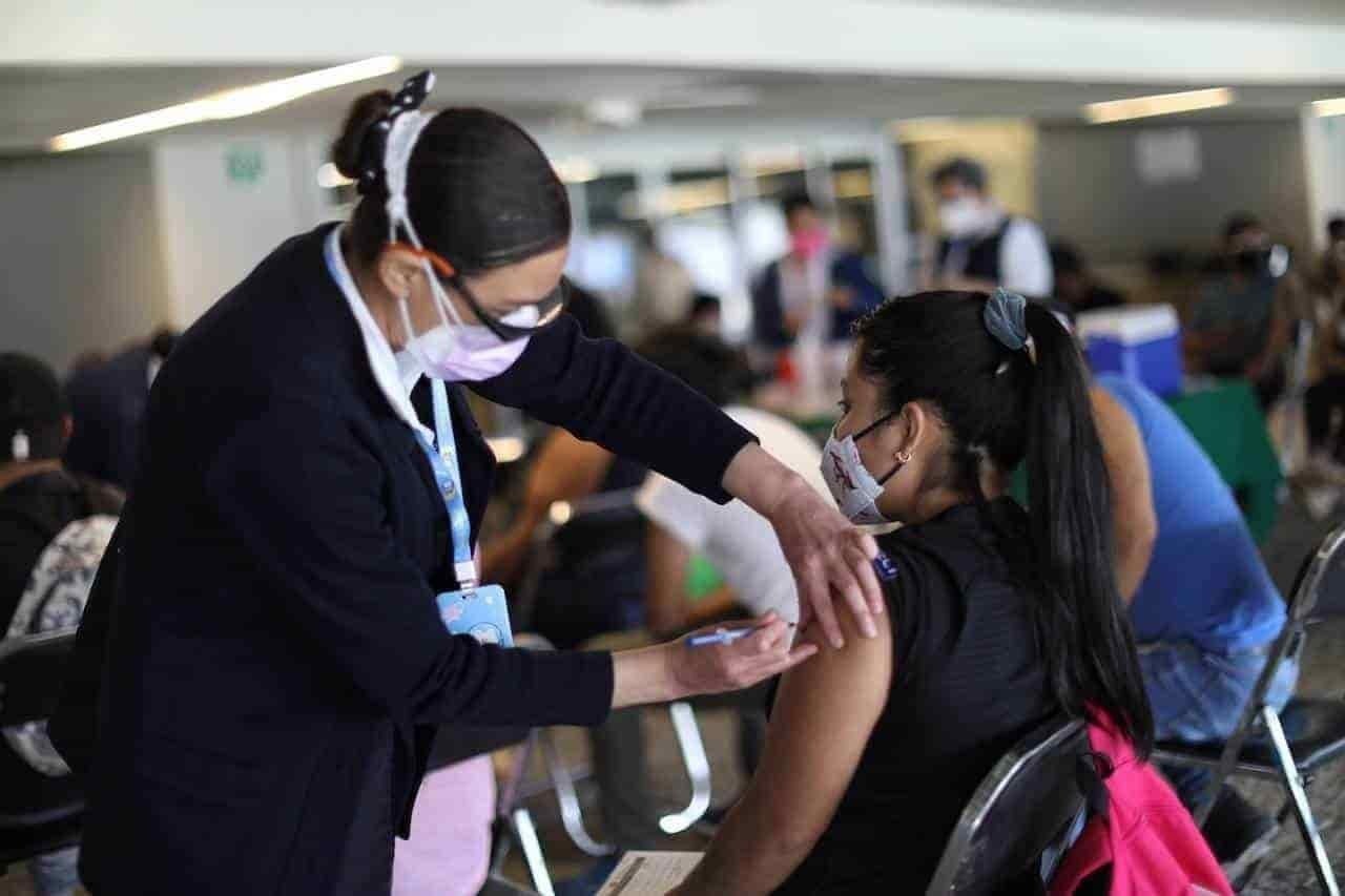 Prevén en diciembre vacunación completa en Nuevo León