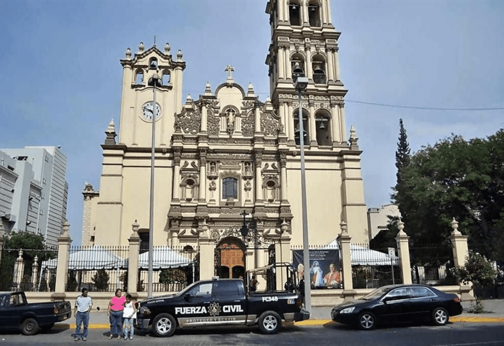Arzobispo de Monterrey pide a autoridades contener violencia