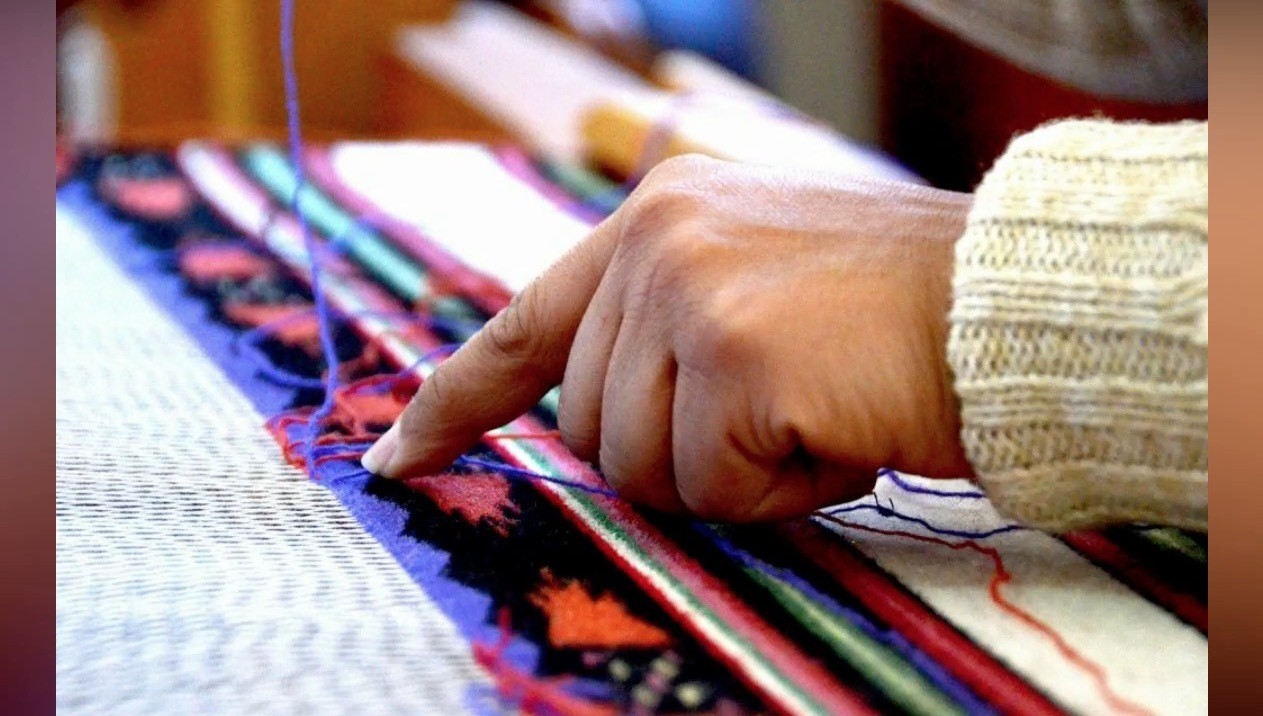 Convoca Coahuila a maestros tejedores a concurso Sarape Vivo
