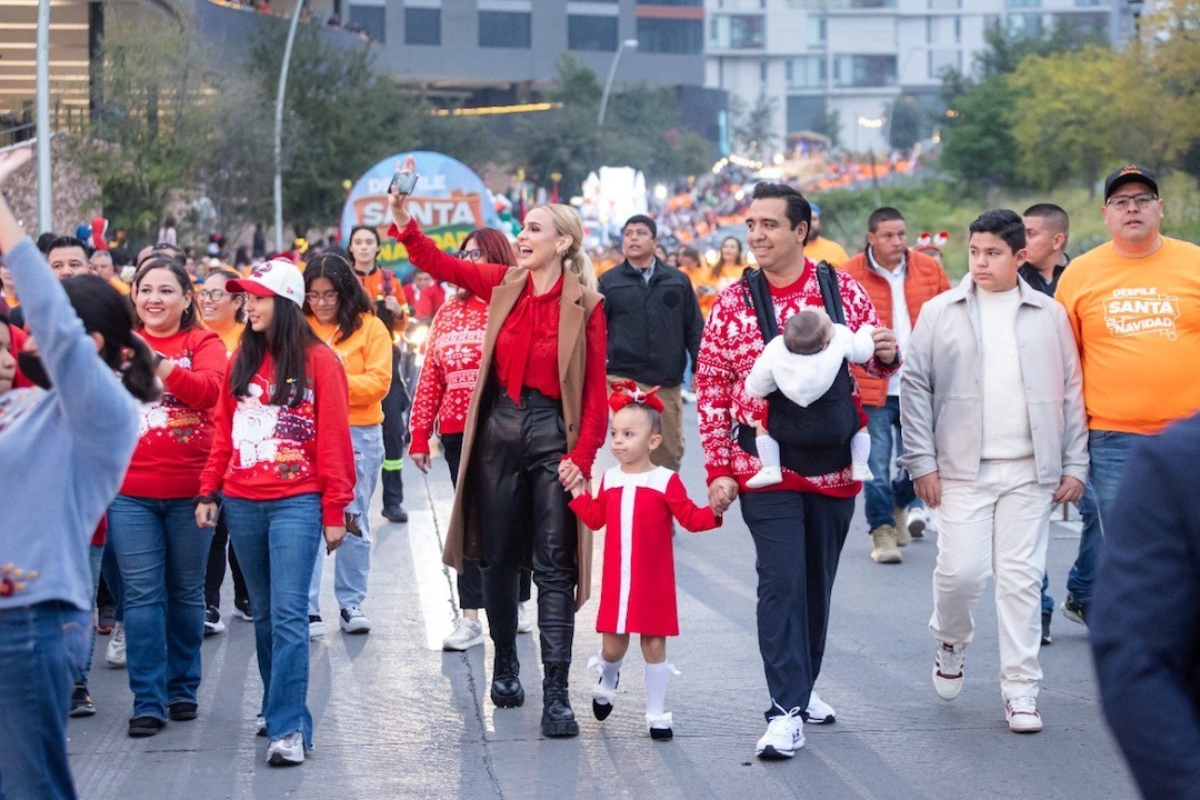 Celebrará Santa Catarina 3 desfiles navideños más
