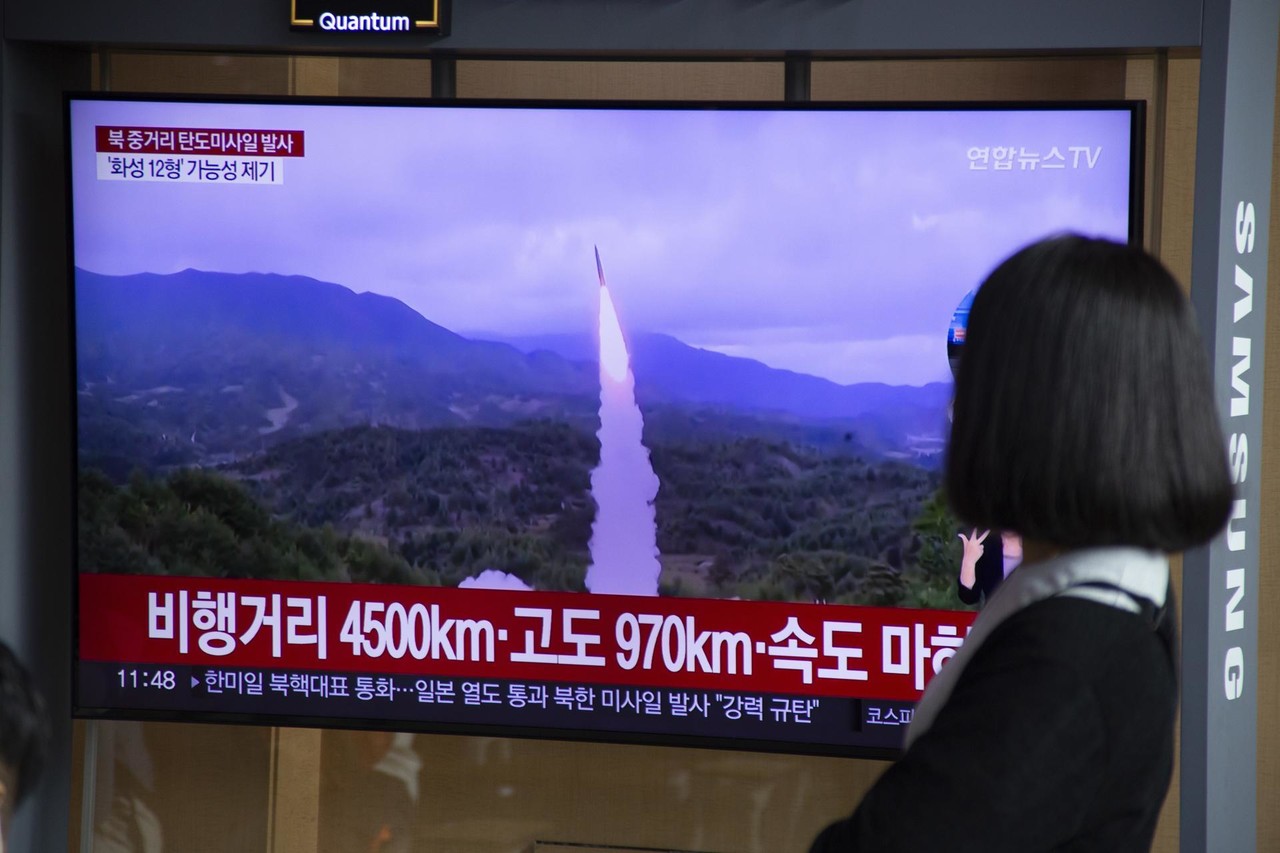 Corea del Norte lanza misil balístico a mar de Japón