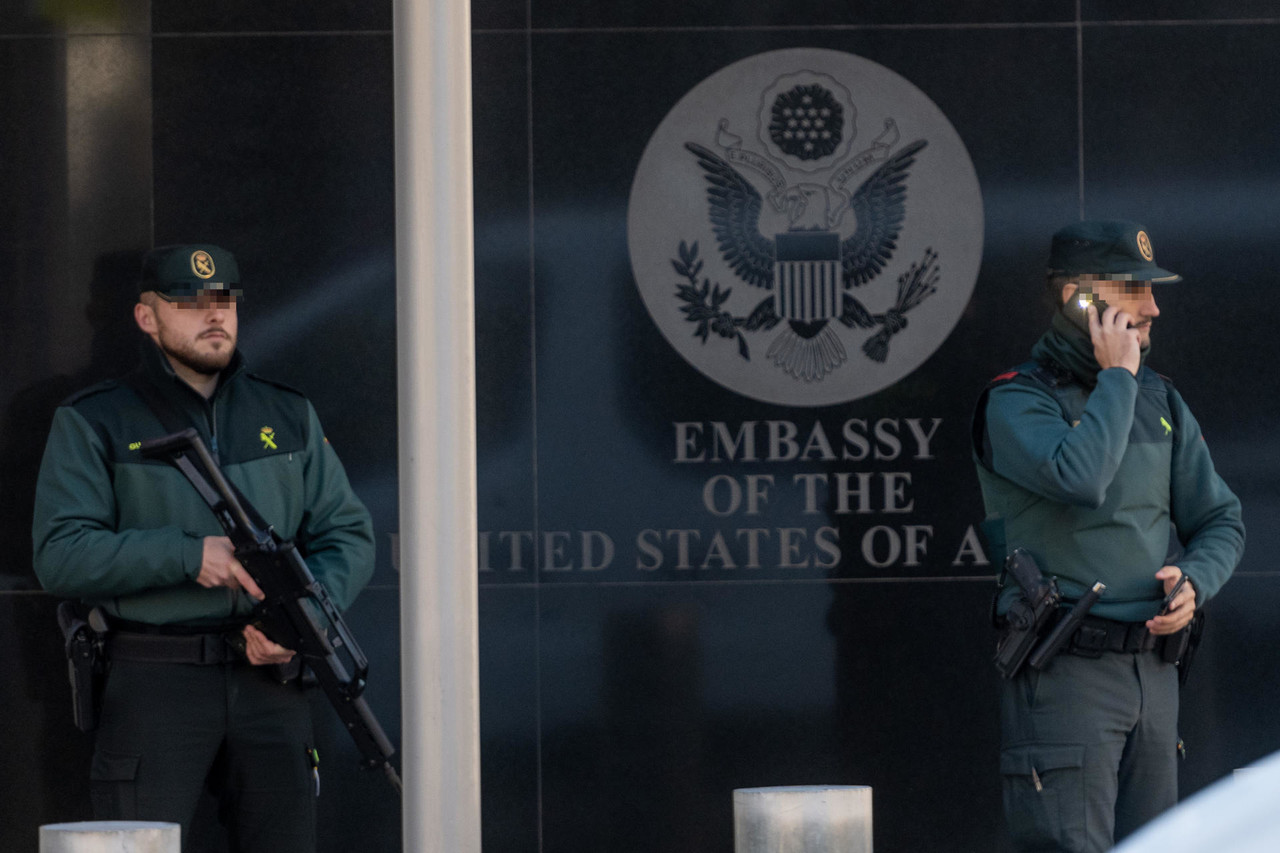 Envían carta con explosivos a la embajada de EUA en Madrid