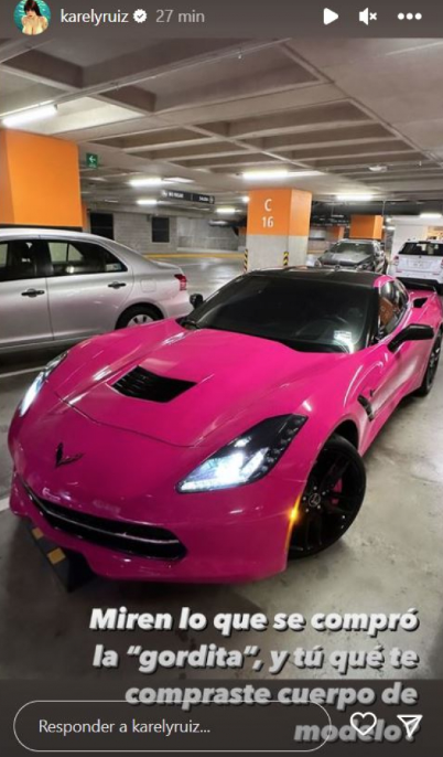 ¡Ella! Karely Ruiz presume su nuevo Corvette rosa