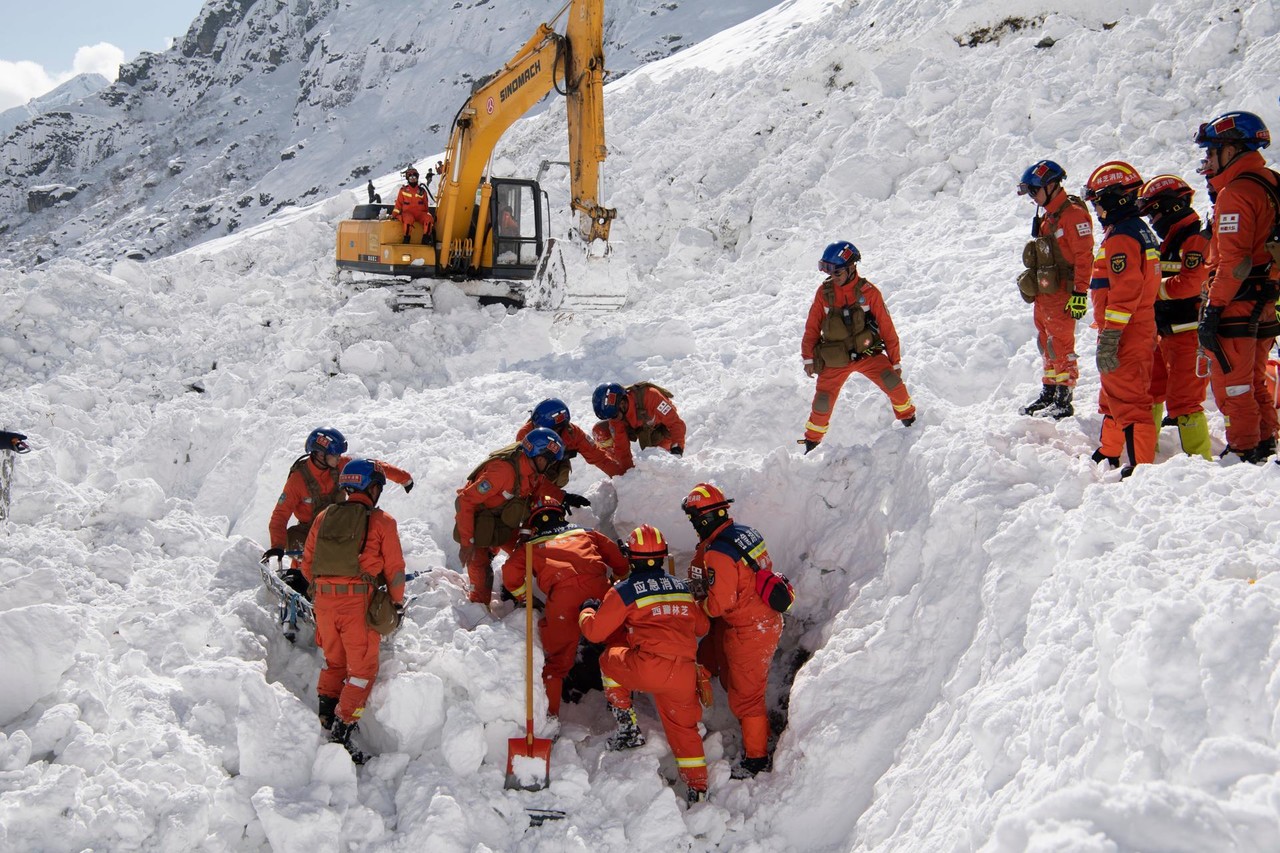 Elevan a 28 los muertos por avalancha en la región del Tíbet