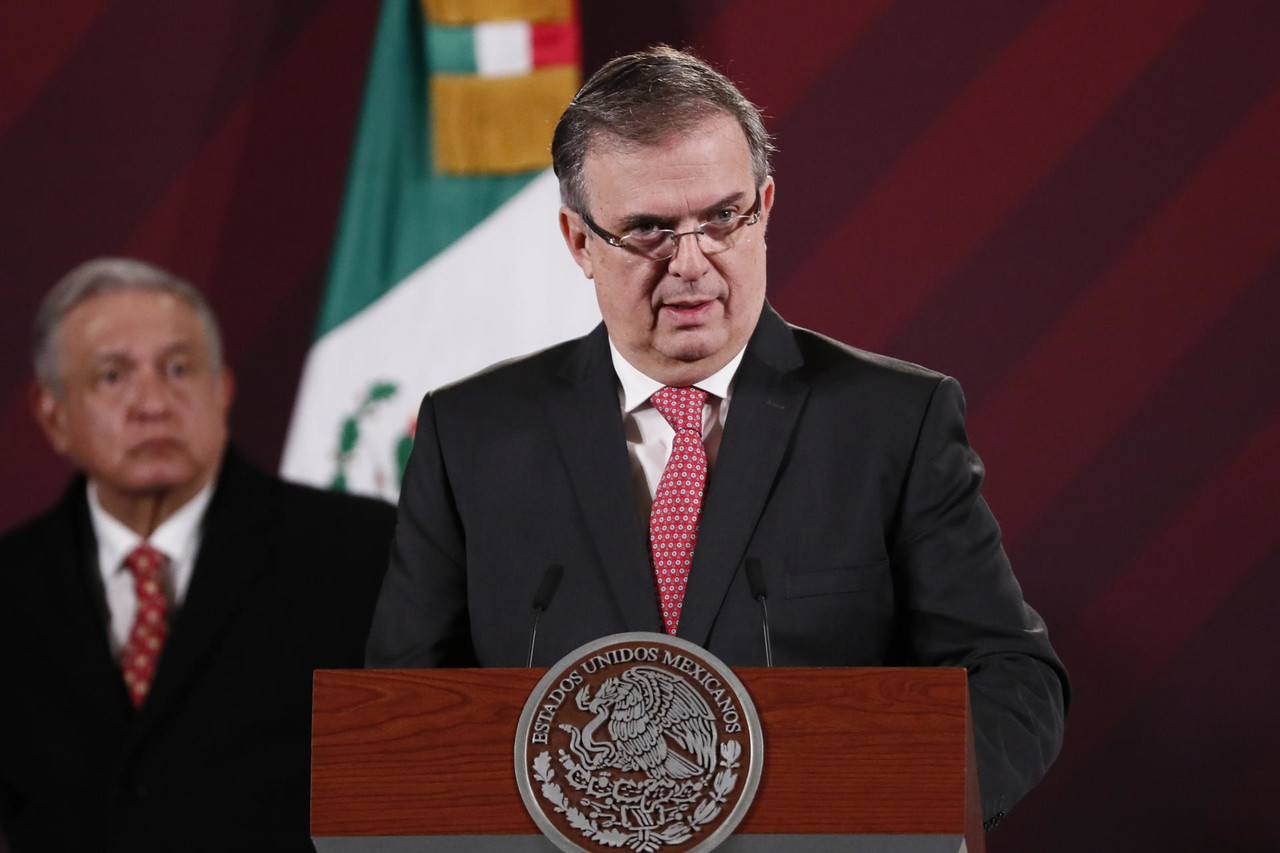 México promete apoyo a víctimas mexicanas de tiroteo en EUA