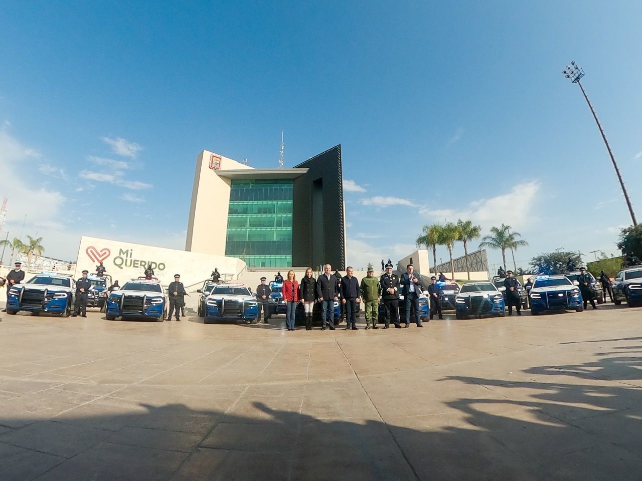 Entregan autoridades nuevas patrullas a Policía de Torreón
