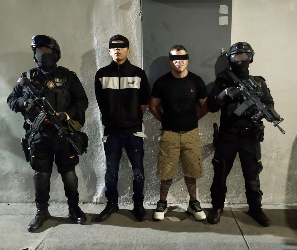 Caen dos con fusil de asalto y droga en Juárez