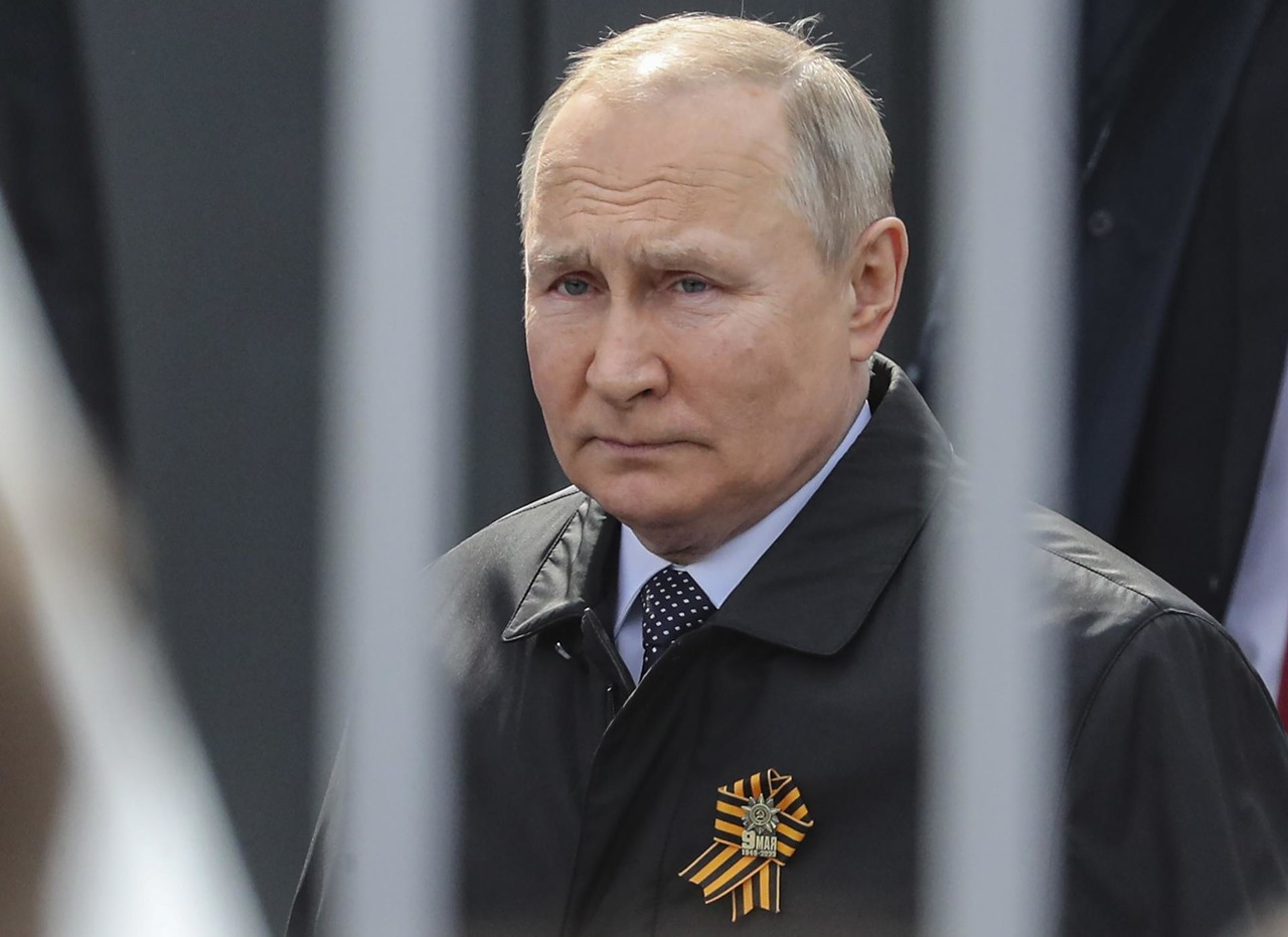 Ordenan detención contra Putin por crímenes de guerra