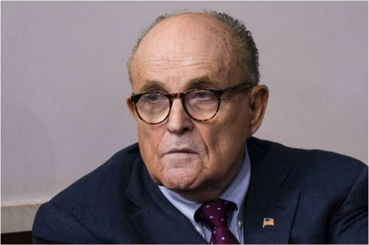 Demandan por agresión sexual a Giuliani, exalcalde de NY