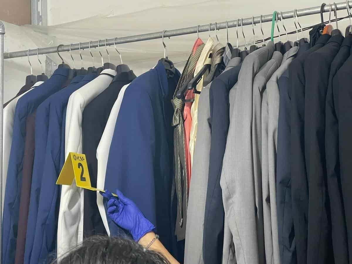 ¡De traje y etiqueta! Extrabajadores roban 500 prendas de tiendas