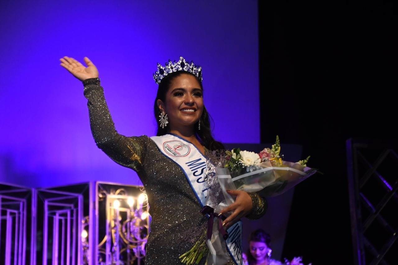 Premian a concursantes de Miss Petit 2021 en Linares