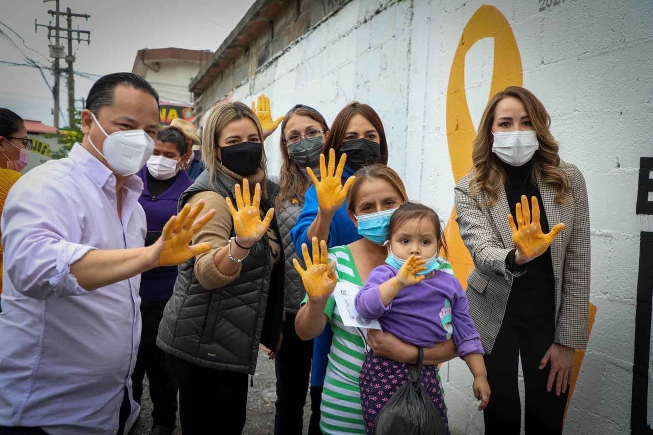 Pintan bardas en Guadalupe con mensajes contra violencia de género