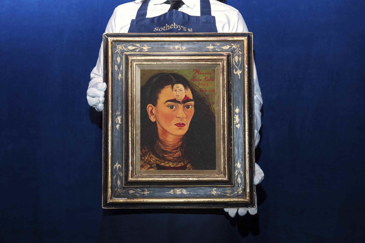 Obra de Frida Kahlo se subasta en 35.8 mdd y rompe récord