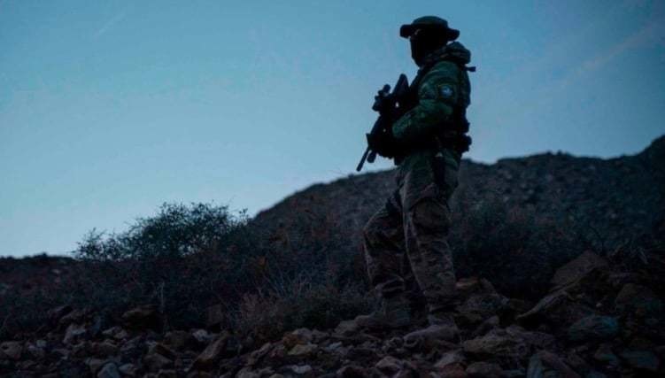 Milicias extremistas en Arizona acechan a migrantes en la frontera