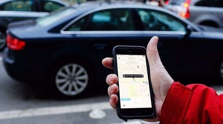 Agarran a taxista de App por presunto abuso sexual a pasajera