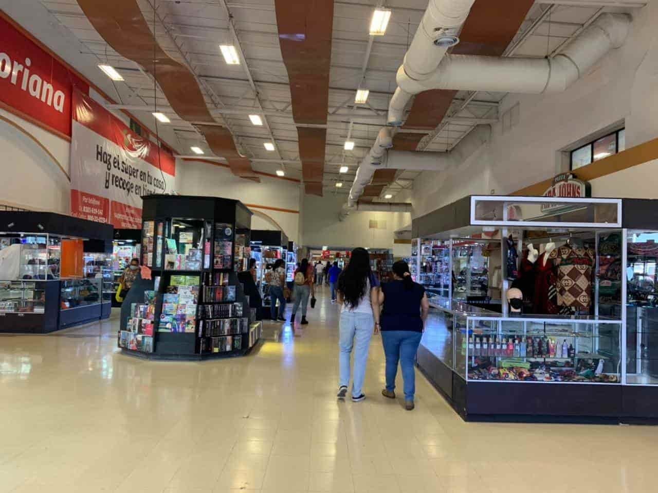 “Abarrotan” centros comerciales de Matamoros pese al COVID-19
