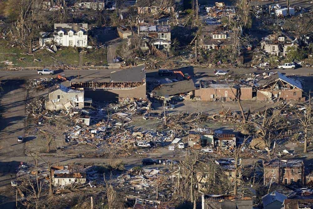 Tornados de Kentucky dejan más de 100 muertos