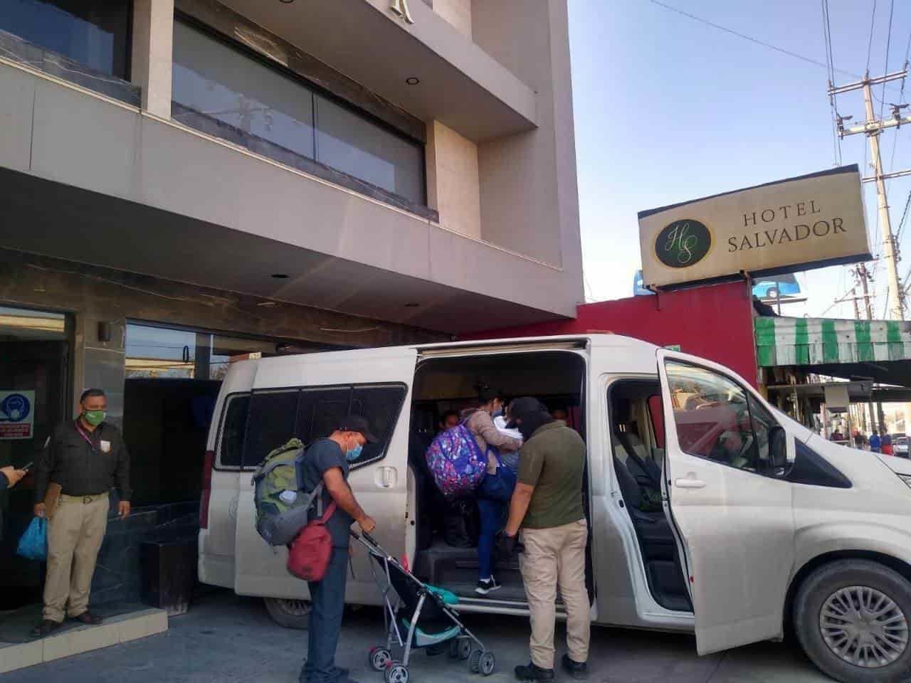 Rescata AEI a 36 migrantes hacinados en hoteles